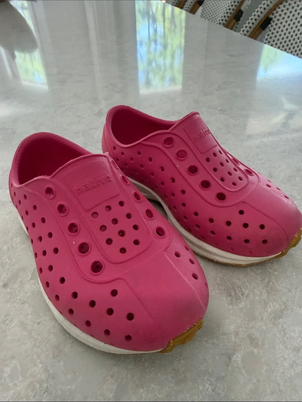 Native Kids Slip-On Water Shoes in Bright Pink